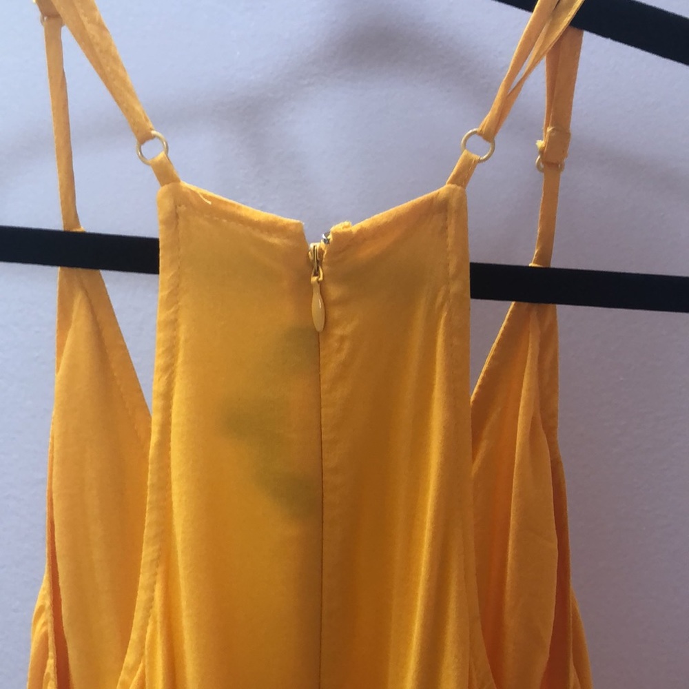 Express Halter - Picture 4 of 4